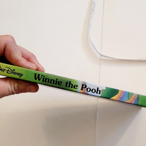 Vintage Winnie The Pooh book - Picture 6 of 7